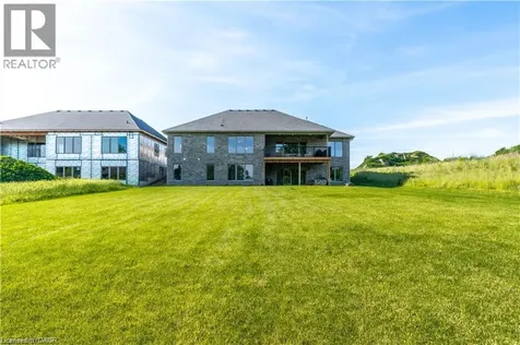 21 Hudson Drive Brantford ON N3T 0V6