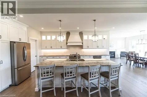 15 Hudson Drive Brantford ON N3T 0V6