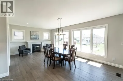 15 Hudson Drive Brantford ON N3T 0V6