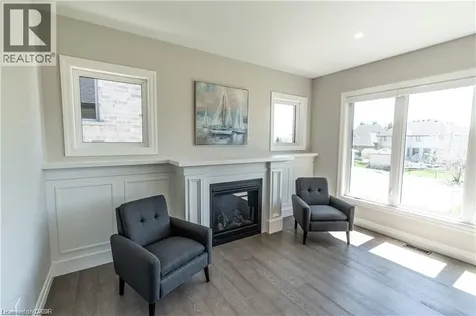 15 Hudson Drive Brantford ON N3T 0V6