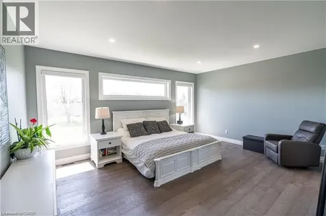 15 Hudson Drive Brantford ON N3T 0V6
