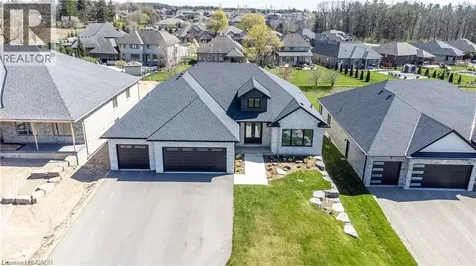 15 Hudson Drive Brantford ON N3T 0V6