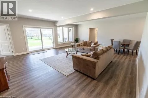 15 Hudson Drive Brantford ON N3T 0V6