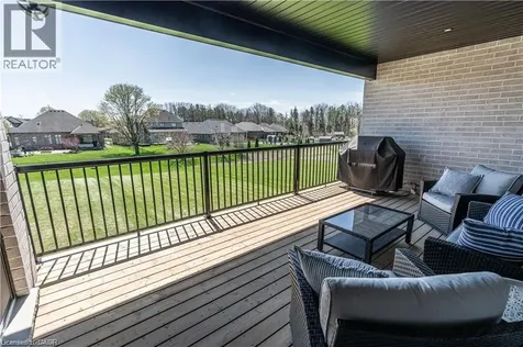15 Hudson Drive Brantford ON N3T 0V6