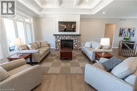 15 Hudson Drive Brantford ON N3T 0V6