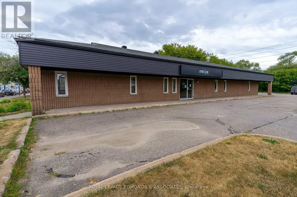 100 Victoria Street Pembroke ON K8A 8E1