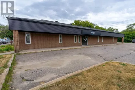 100 Victoria Street Pembroke ON K8A 8E1