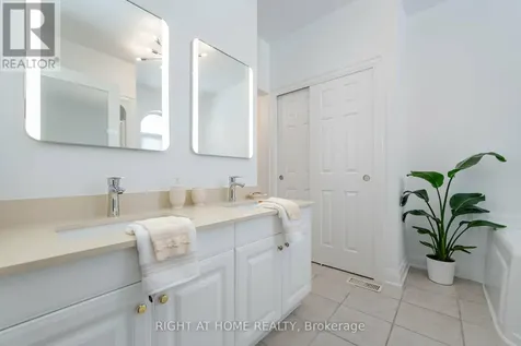 6 Lord Duncan Court Clarington ON L1E 1Z5