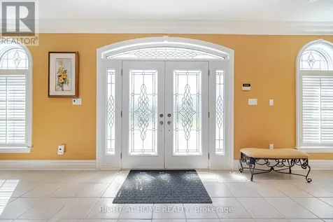6 Lord Duncan Court Clarington ON L1E 1Z5