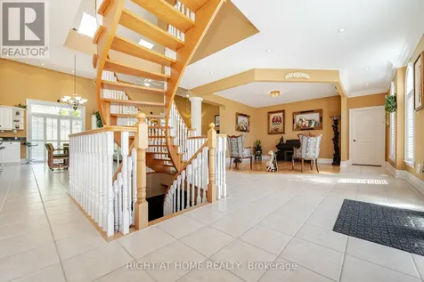 6 Lord Duncan Court Clarington ON L1E 1Z5