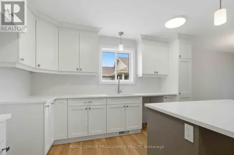 41 Clayton John Avenue Brighton ON K0K 1H0