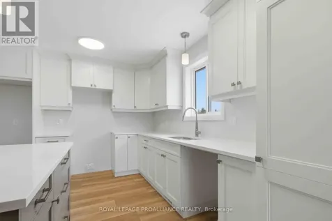 41 Clayton John Avenue Brighton ON K0K 1H0
