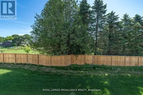 31 Clayton John Avenue Brighton ON K0K 1H0