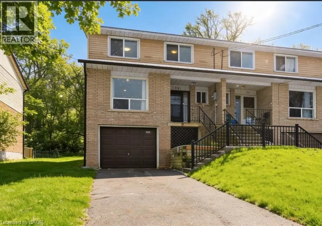 33 Raleigh Street Brantford ON N3T 1J8