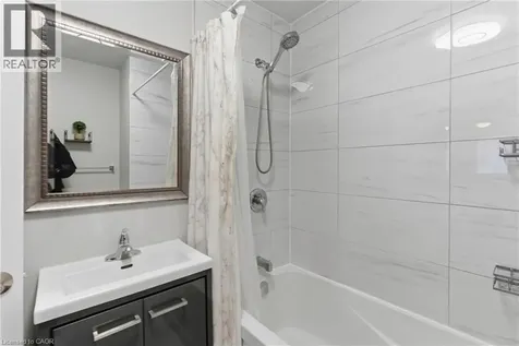 33 Raleigh Street Brantford ON N3T 1J8