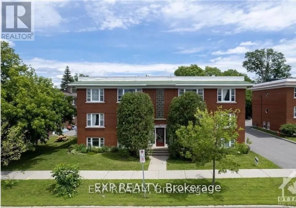 873 Kirkwood Avenue Ottawa ON K1Z 5Y3