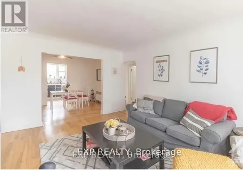 873 Kirkwood Avenue Ottawa ON K1Z 5Y3