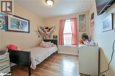 139 Balsam Avenue South Hamilton ON L8M 3B6