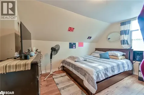 139 Balsam Avenue South Hamilton ON L8M 3B6