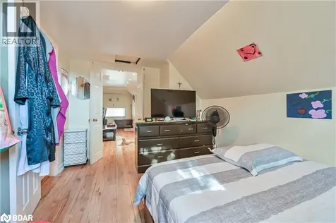 139 Balsam Avenue South Hamilton ON L8M 3B6