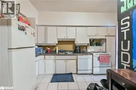 139 Balsam Avenue South Hamilton ON L8M 3B6