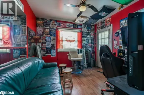 139 Balsam Avenue South Hamilton ON L8M 3B6