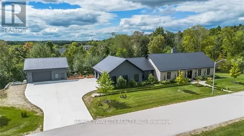 141 Ruth Anne Place West Mapleton ON N0G 2K0