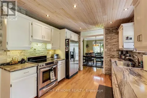 1711 South Porcupine Avenue Innisfil ON L9S 1S6