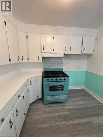 118 Jacobson Avenue St. Catharines ON L2T 3A5