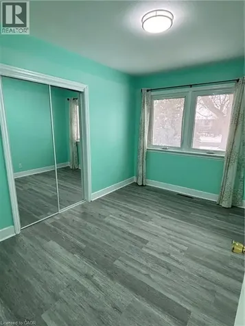 118 Jacobson Avenue St. Catharines ON L2T 3A5