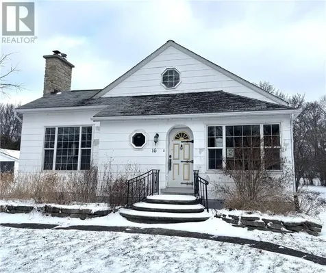 16 Robinson Street W Little Current ON P0P 1K0