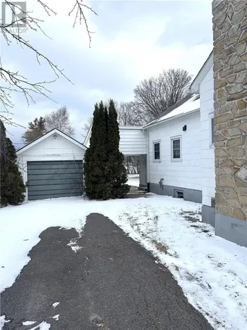 16 Robinson Street W Little Current ON P0P 1K0