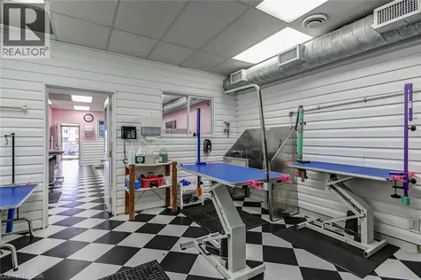1858 Lakeshore Road West Mississauga ON L5J 1J7