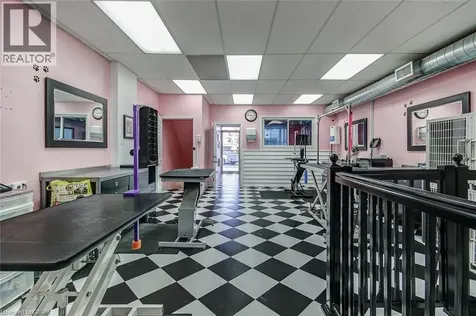 1858 Lakeshore Road West Mississauga ON L5J 1J7