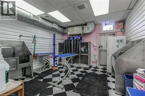 1858 Lakeshore Road West Mississauga ON L5J 1J7