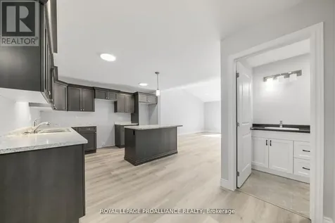 33 Clayton John Avenue Brighton ON K0K 1H0