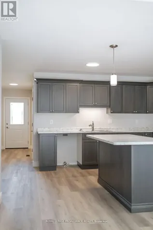 33 Clayton John Avenue Brighton ON K0K 1H0
