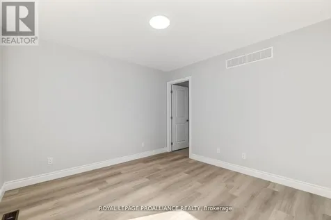 33 Clayton John Avenue Brighton ON K0K 1H0