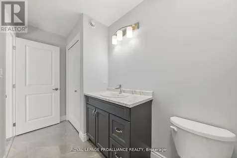 33 Clayton John Avenue Brighton ON K0K 1H0