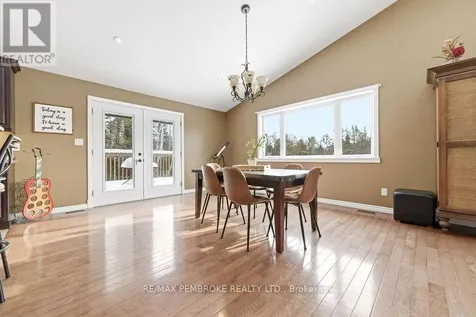 616 Barron Canyon Road Petawawa ON K8A 6W7