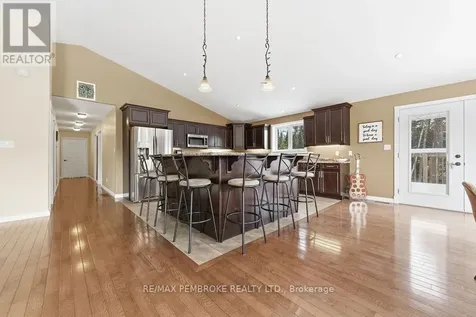616 Barron Canyon Road Petawawa ON K8A 6W7