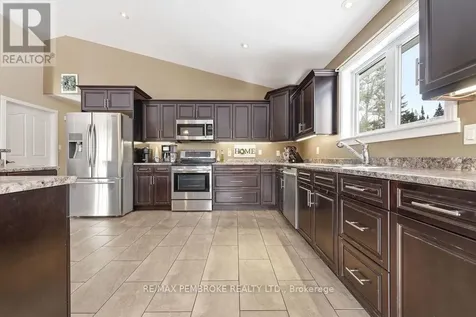 616 Barron Canyon Road Petawawa ON K8A 6W7