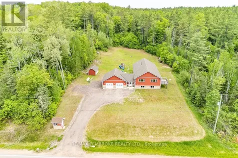 616 Barron Canyon Road Petawawa ON K8A 6W7