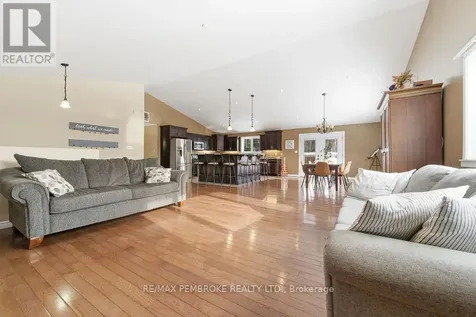 616 Barron Canyon Road Petawawa ON K8A 6W7