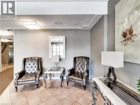 30 Harrisford Street Hamilton ON L8K 6M9