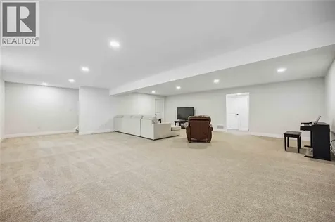 640 Sweetbay Crescent Sarnia ON N7S 0B3