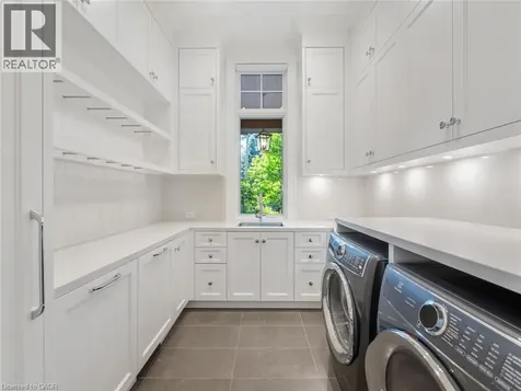 140 Secord Lane Burlington ON L7L 2H7