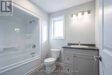 48 Mackenzie John Crescent Brighton ON K0K 1H0