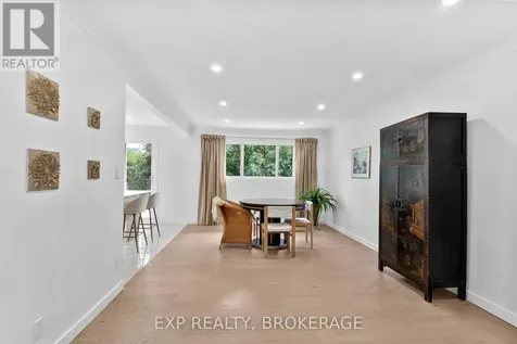 1502 Farnsworth Avenue Ottawa ON K1H 7C3