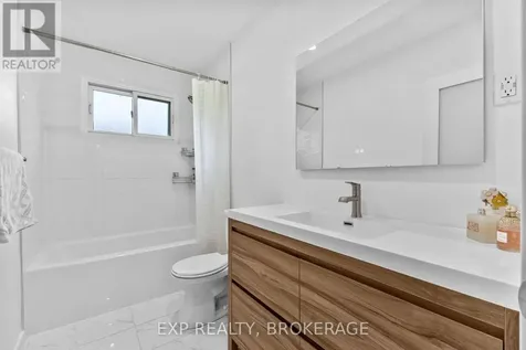 1502 Farnsworth Avenue Ottawa ON K1H 7C3
